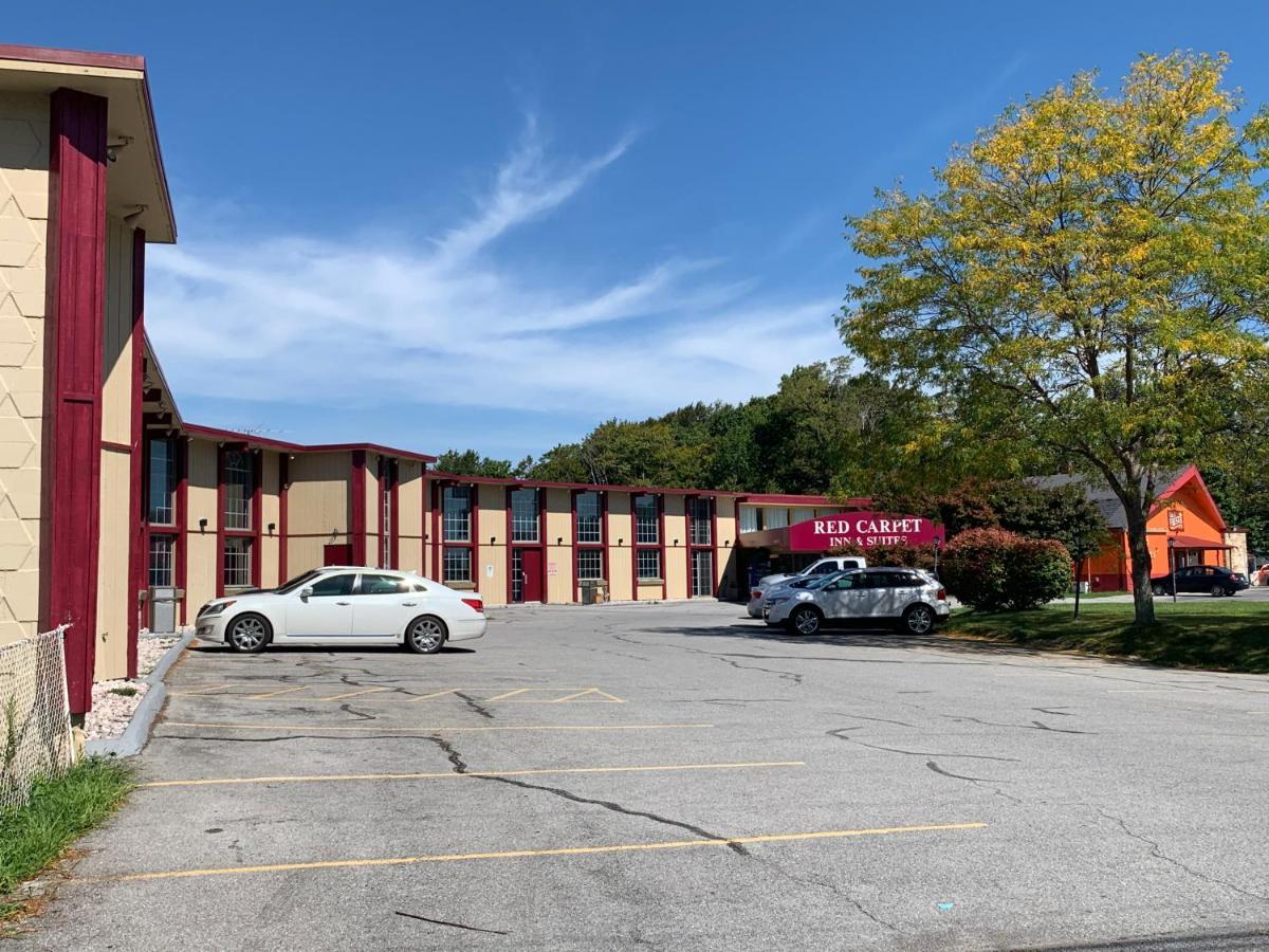 Hotel Red Carpet Inn&suites 2*