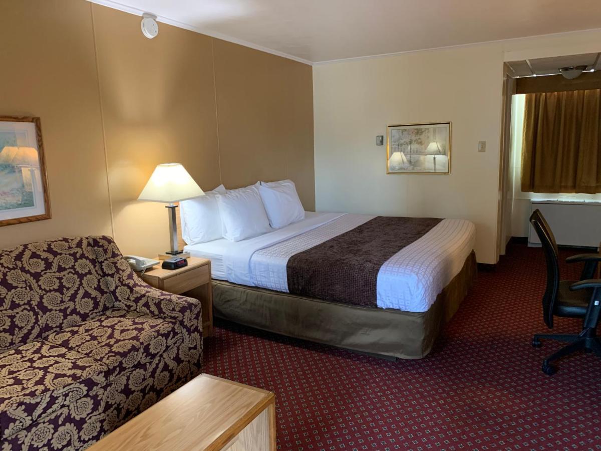 Hotel Red Carpet Inn&suites 2*