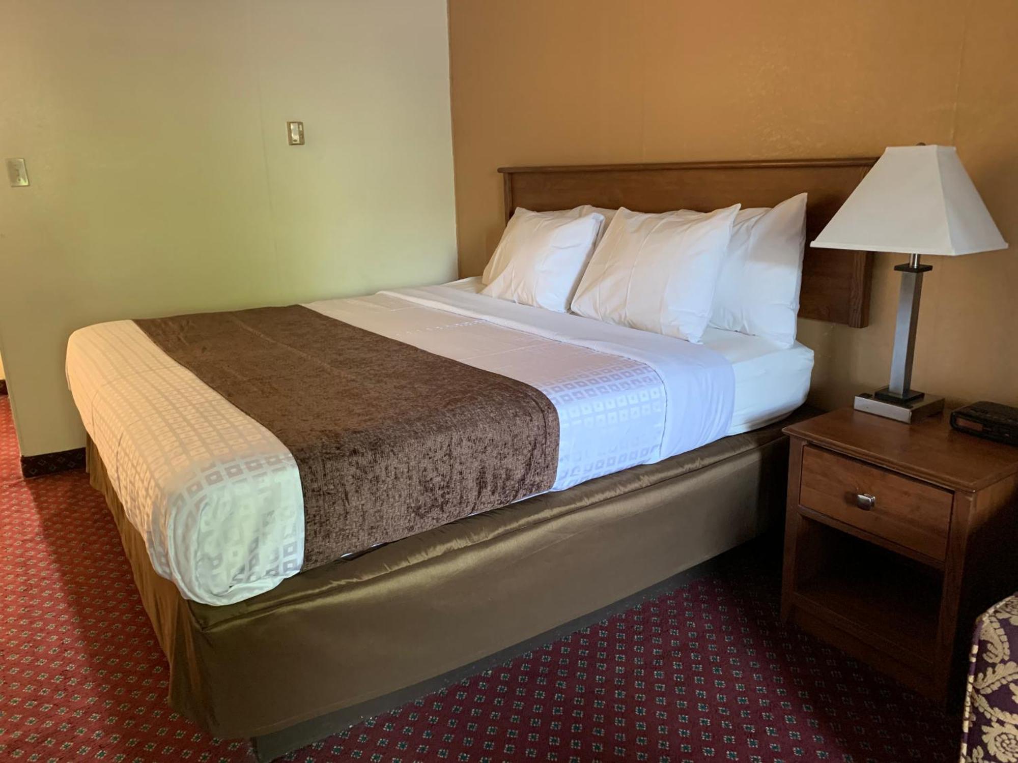 Red Carpet Inn&suites Hotel