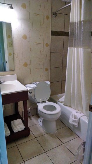 Red Carpet Inn&suites Hotel 2*