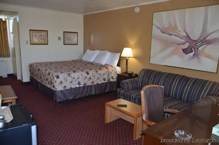 Red Carpet Inn&suites Hotel 2*